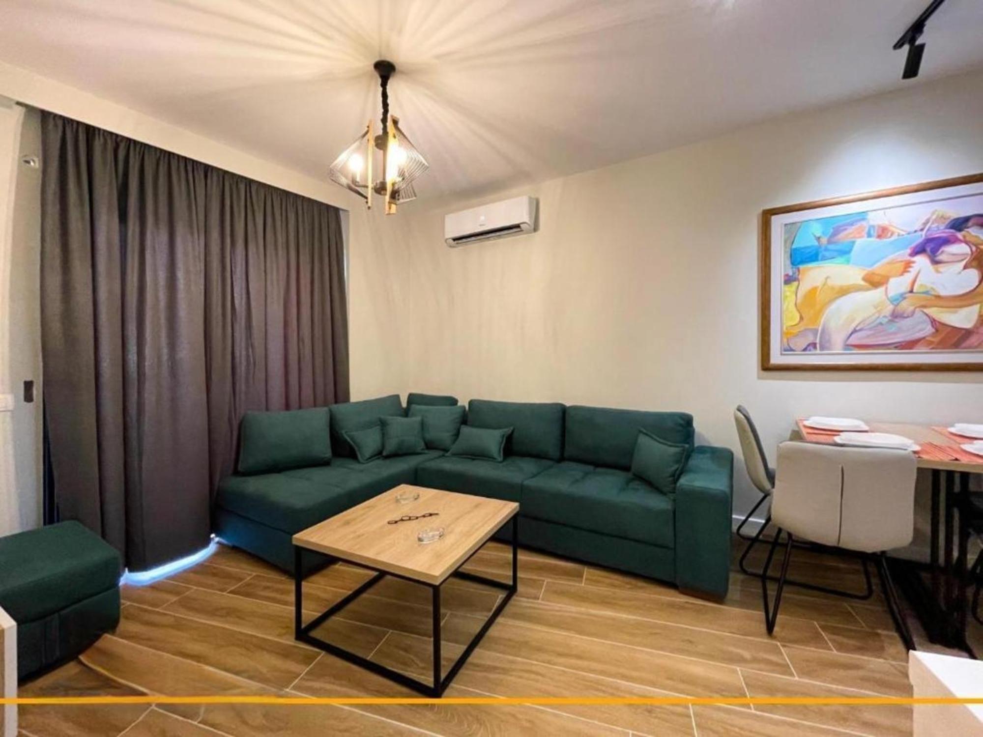 Flori Apartments Sarandë Exteriör bild